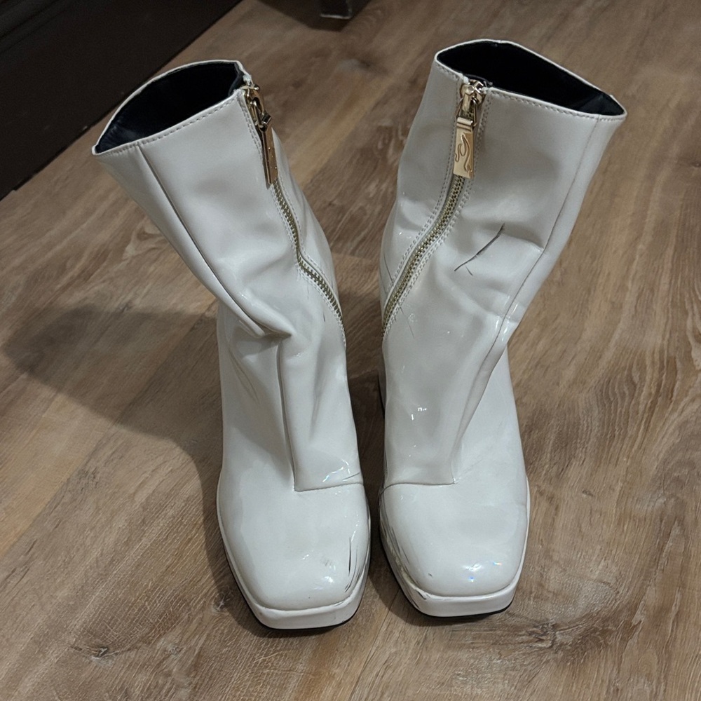 Stylish Bratz 90s White Ankle Platform Boots Vynil